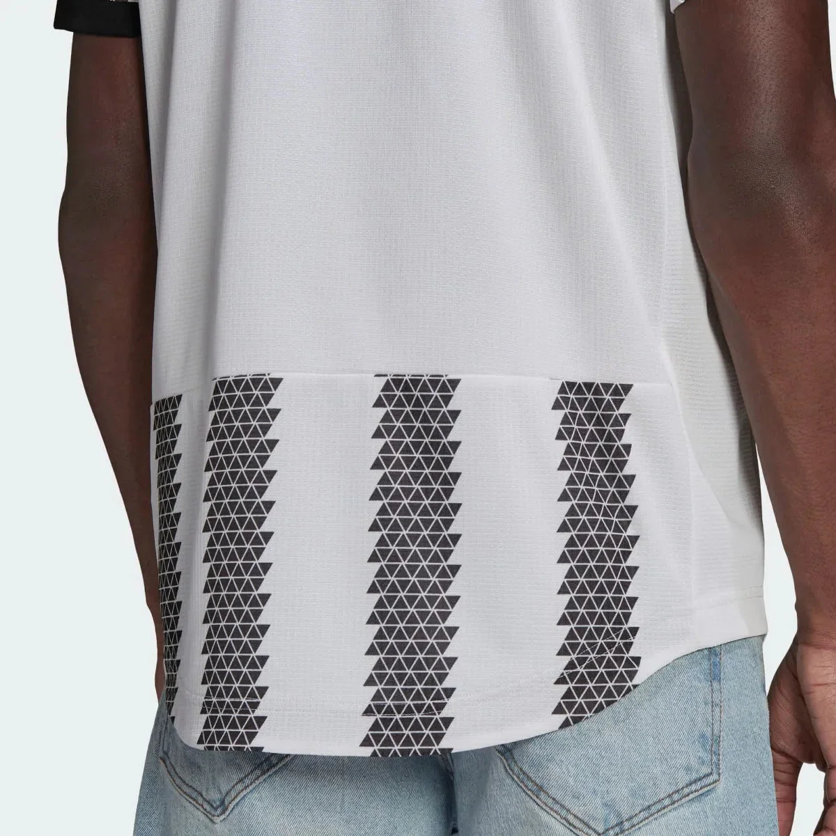 adidas 22-23 Juventus Authentic Home Jersey - White-Black - Image 11