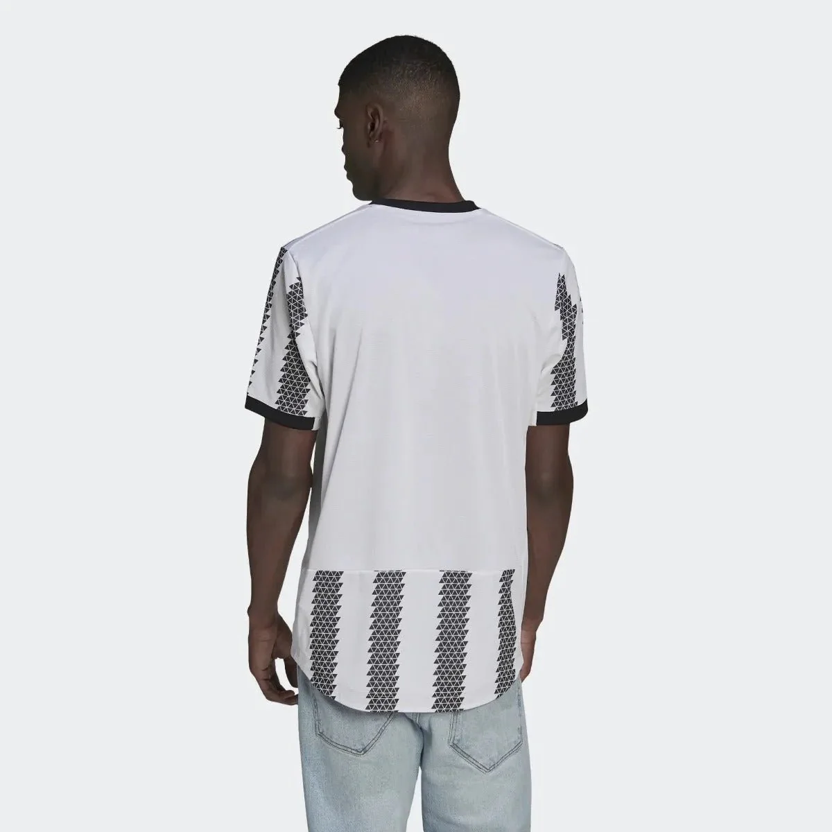adidas 22-23 Juventus Authentic Home Jersey - White-Black - Image 8