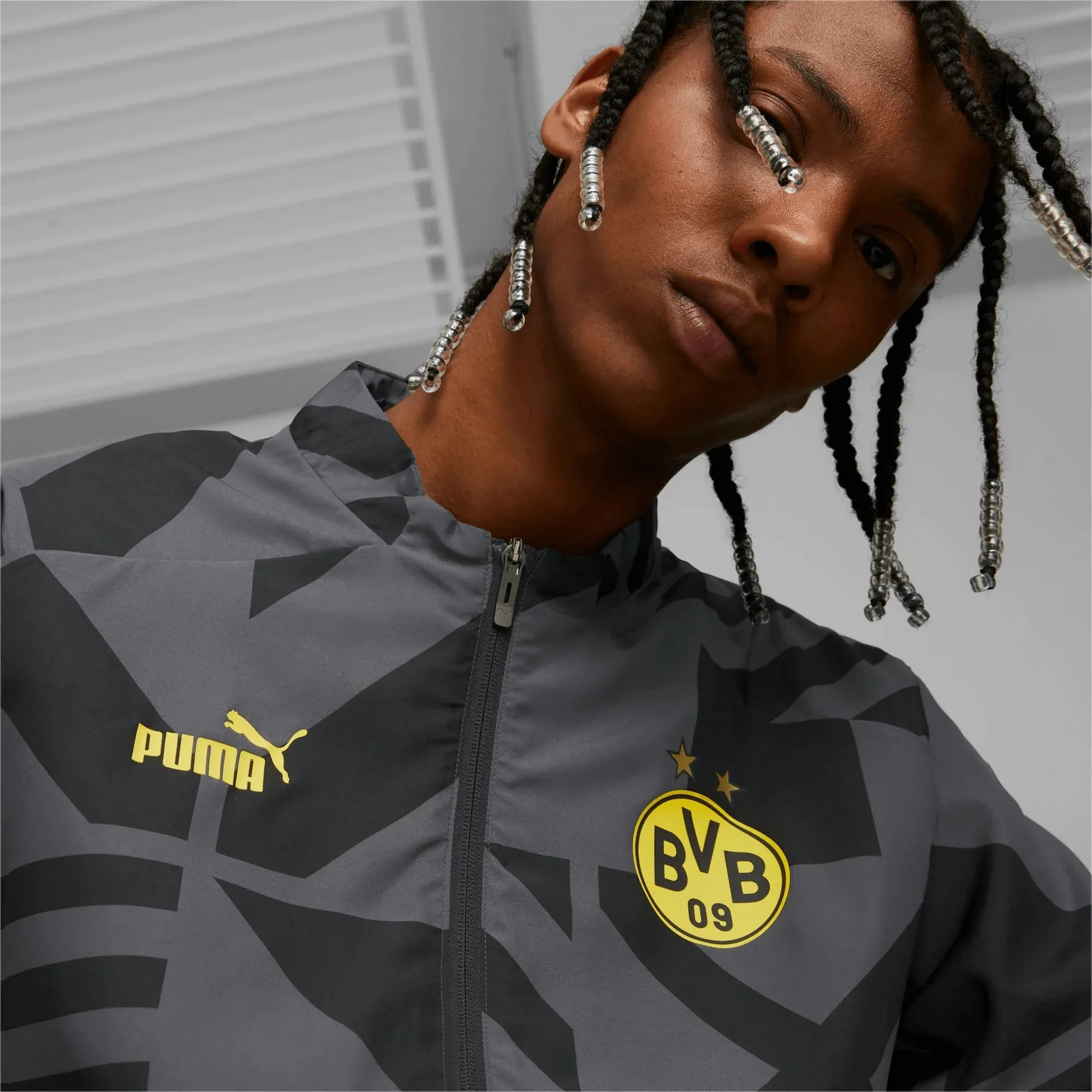 Puma 2022-23 Borussia Dortmund Prematch Jacket Black-Yellow - Image 5