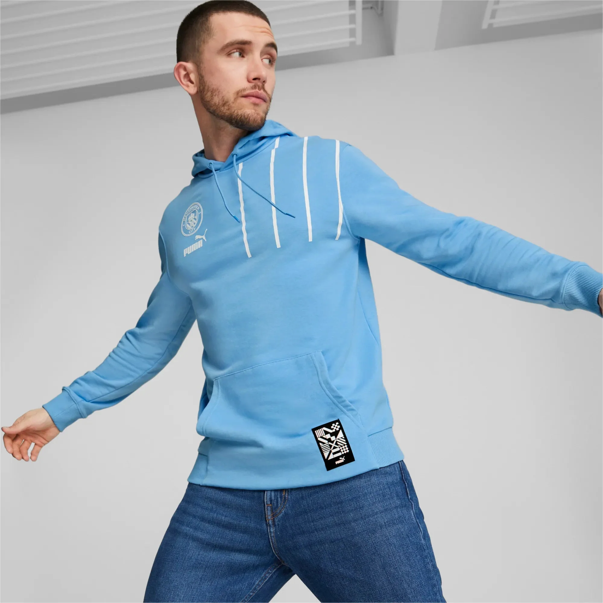 Puma 2022-23 Manchester City FtblCulture Hoody - Light Blue-White - Image 3