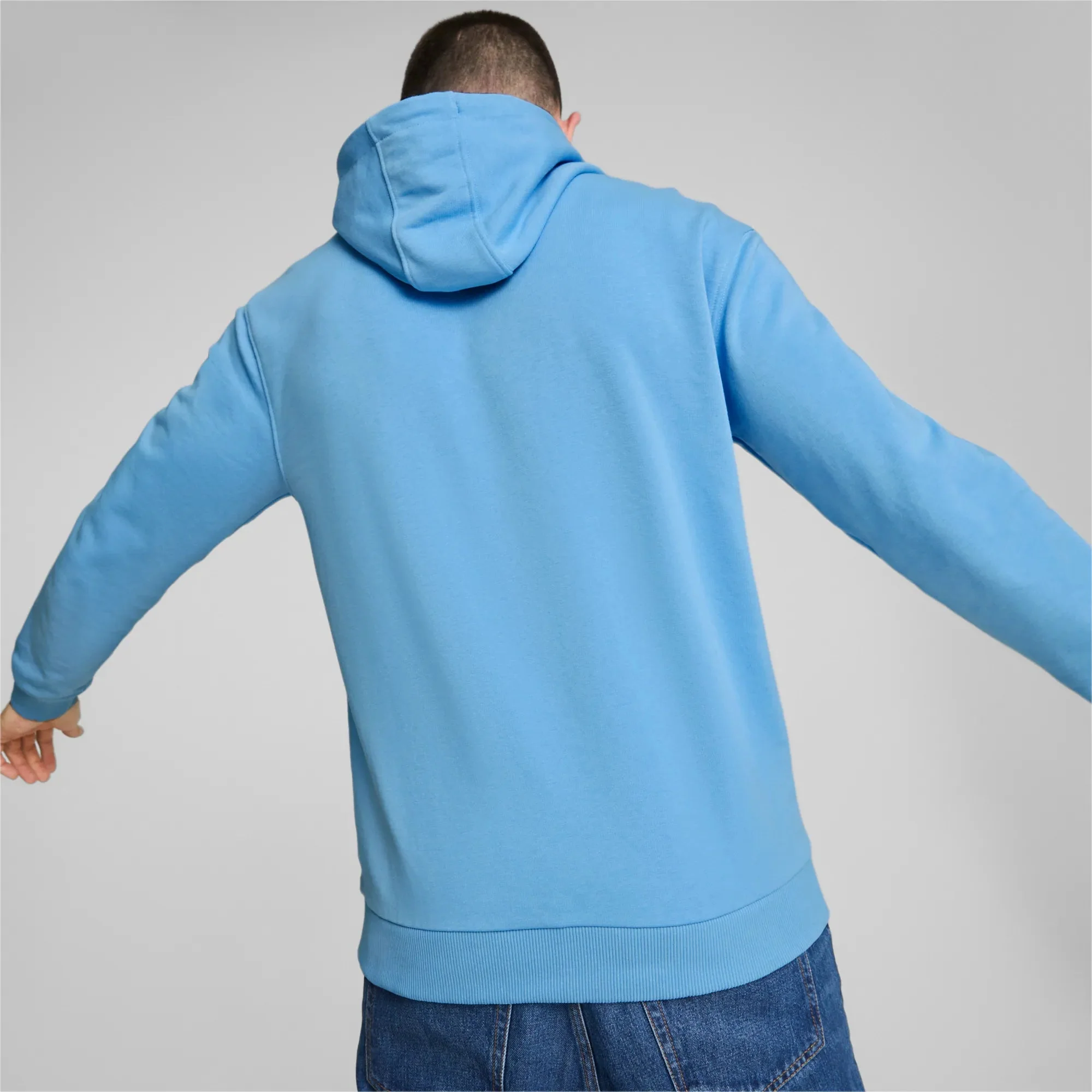 Puma 2022-23 Manchester City FtblCulture Hoody - Light Blue-White - Image 4
