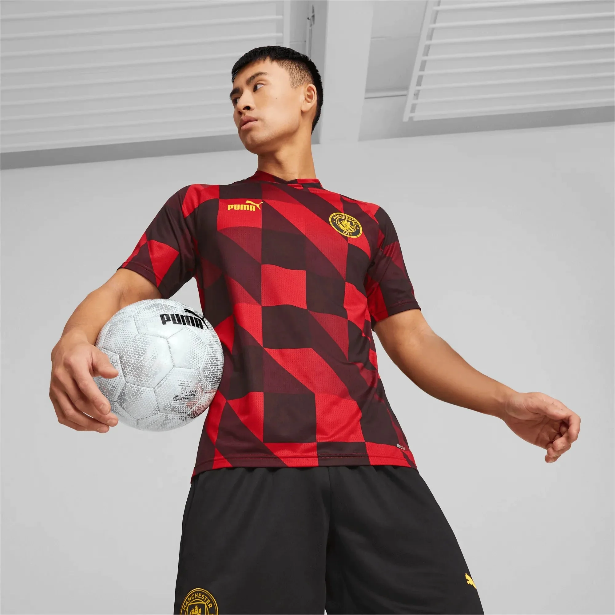 Puma 2023 Manchester City Pre-Match Jersey - Red - Black - Image 3