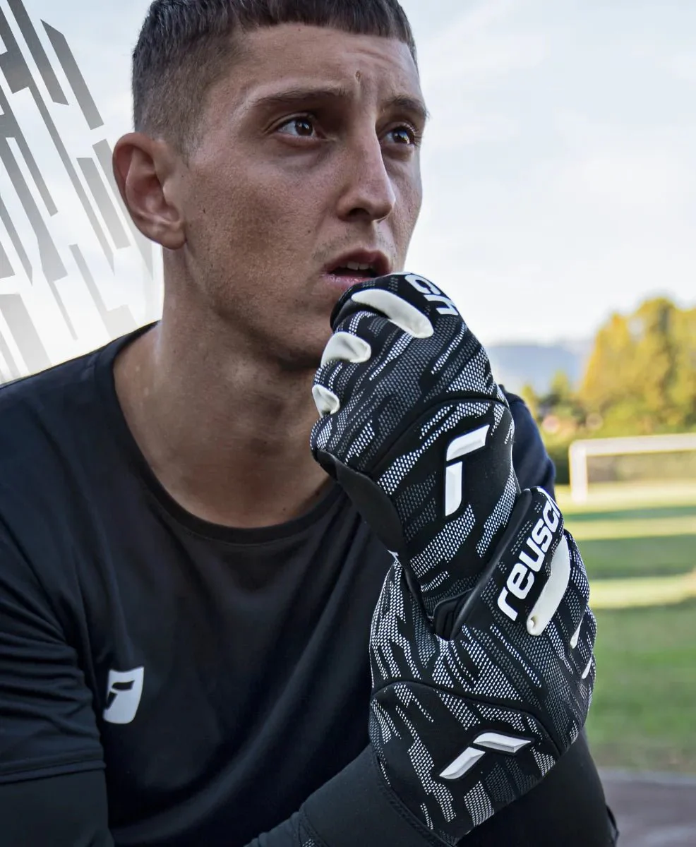 Reusch Pure Contact Infinity Goalkeeper Gloves - Black - Image 6